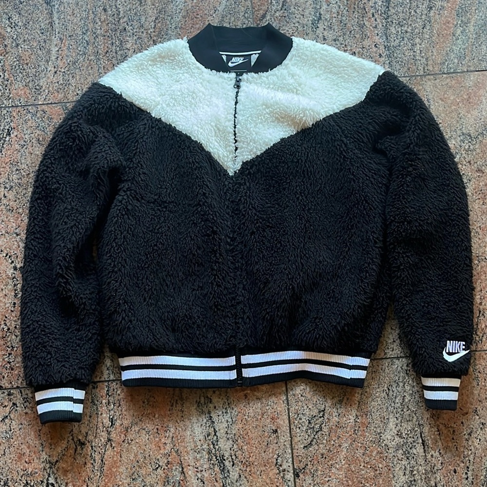 NIKE jacket woman’s sz S black white panda fuzzy fleece bomber